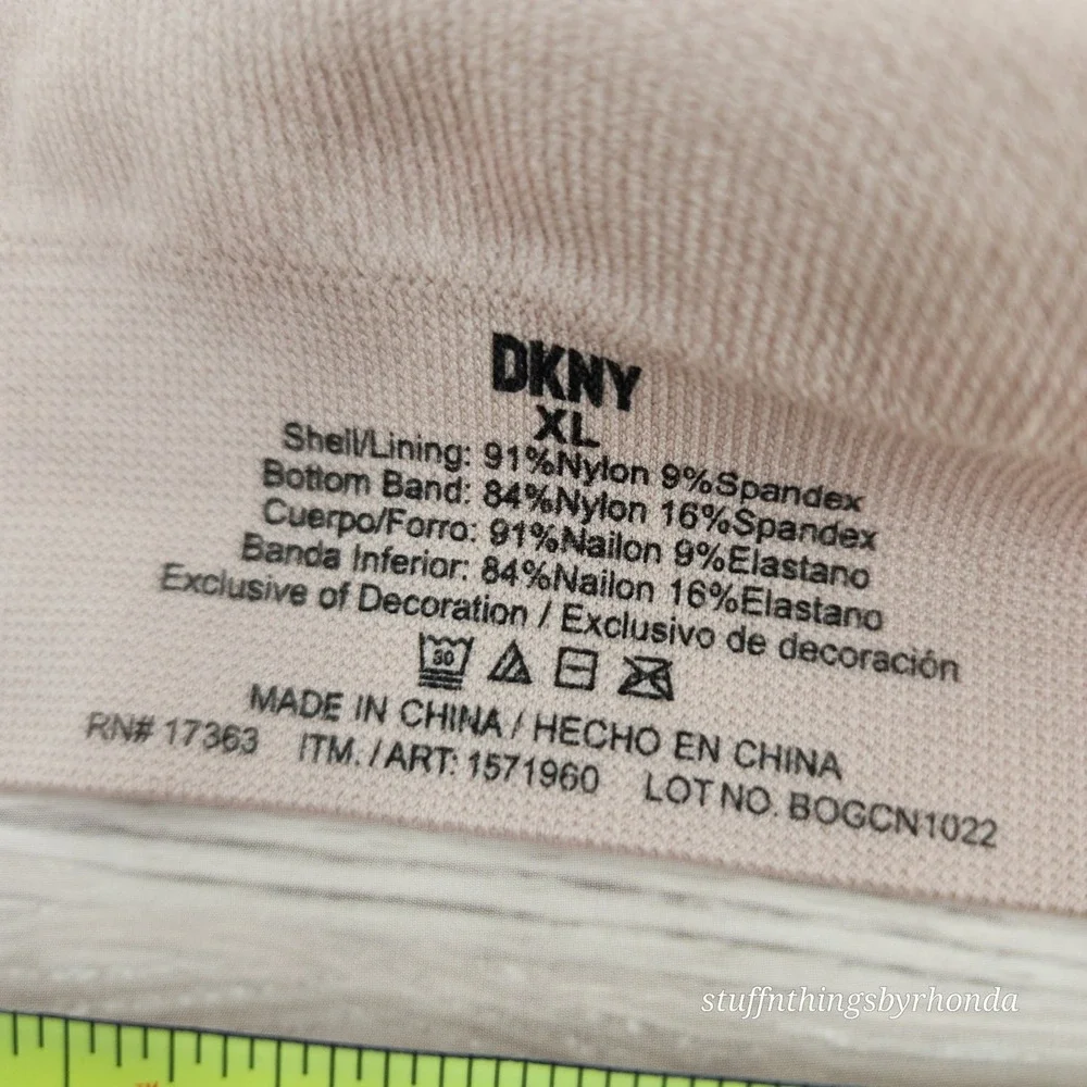 NWOT DKNY Womens Seamless Wireless Wirefree Bra Beige with Soft Stretch XL